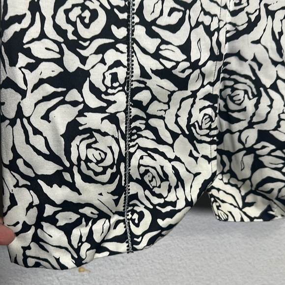Chico’s Contrast Fleur Elanore Jacket White Black Floral Womens Size 1 NWT - Picture 5 of 12